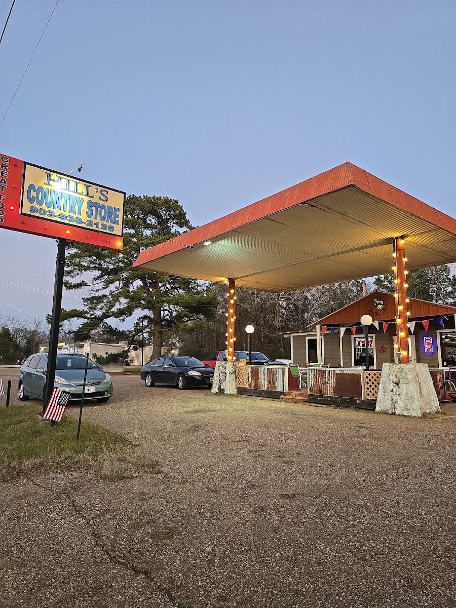 Hill's Country Store And Cafe